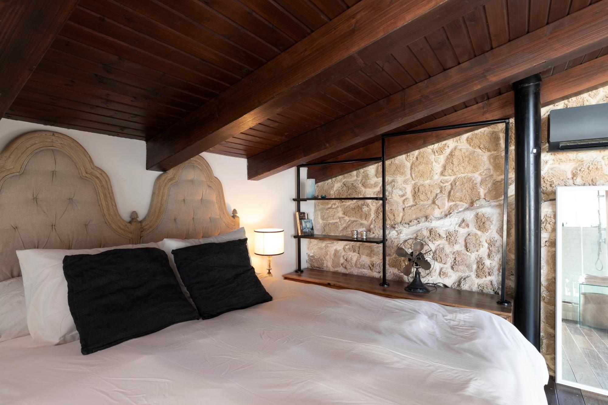 Luxury Steps From The In Neve Tzedek Holiday home